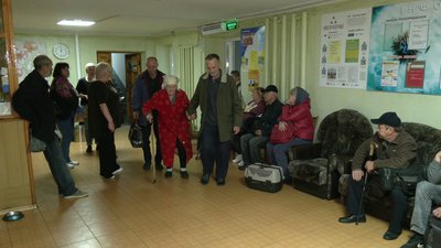 Евакуйованих з Донеччини людей поселили в студентський гуртожиток у Рівному