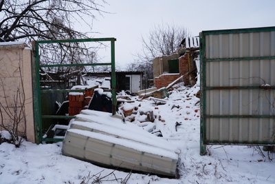 Пошкоджені подвір'я в селі Лютівці Пошкоджені подвір'я в селі Лютівці