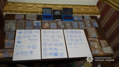 1500 доларів за фальшиві документи: в Одесі підозрюють чоловіка 1500 доларів за фальшиві документи: в Одесі підозрюють чоловіка