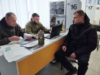 Як працює центр рекрутингу Сухопутних військ у Полтаві Як працює центр рекрутингу Сухопутних військ у Полтаві