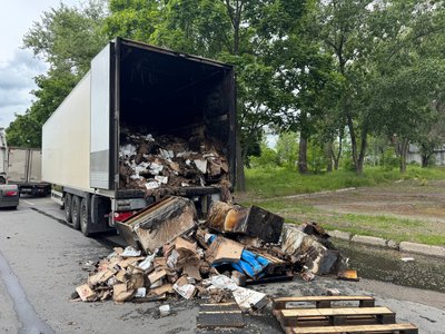Війська РФ атакували Дніпро: сталася пожежа Війська РФ атакували Дніпро: сталася пожежа