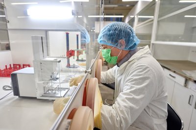 Луганський "Мікрохім" відкриває виробництво медикаментів у Києві Луганський "Мікрохім" відкриває виробництво медикаментів у Києві
