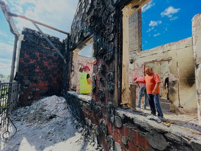 У Бучі та Ворзелі відновили два будинки, пошкодженні російськими снарядами У Бучі та Ворзелі відновили два будинки, пошкодженні російськими снарядами