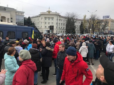 Роковини звільнення Херсона: його жителі згадують, що відбувалось у цей день Роковини звільнення Херсона: його жителі згадують, що відбувалось у цей день