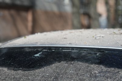 Три удари по середмістю Сум: пошкоджено близько 100 вікон і 30 балконних рам