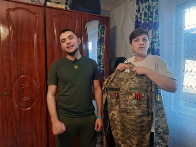 Рік після коми: історія військового з Кіровоградщини, який вчиться заново говорити і ходити Рік після коми: історія військового з Кіровоградщини, який вчиться заново говорити і ходити