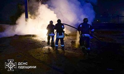 РФ атакувала припортову інфраструктуру на півдні Одещини: поранено людину РФ атакувала припортову інфраструктуру на півдні Одещини: поранено людину