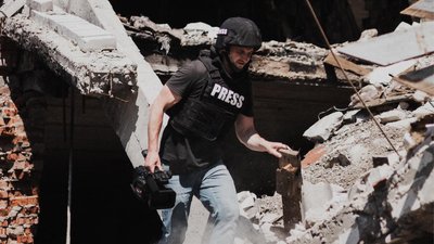 На фронті загинув оператор чернігівського телеканалу "Дитинець" Олександр Урванцев На фронті загинув оператор чернігівського телеканалу "Дитинець" Олександр Урванцев