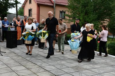 Люди, відкриття меморіальної дошки, Михайло Ковальчук Люди, відкриття меморіальної дошки, Михайло Ковальчук