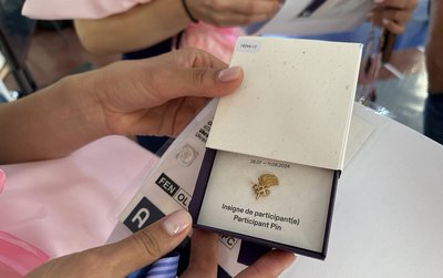 Фехтувальниці Влада Харькова і Дар'я Варфоломеєва після Олімпіади приїхали в Ужгород і зустрілися із першим тренером Фехтувальниці Влада Харькова і Дар'я Варфоломеєва після Олімпіади приїхали в Ужгород і зустрілися із першим тренером