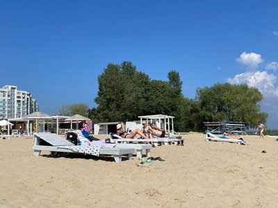 "Я б і зимою купався": чи безпечна вода для купання у Дніпрі на черкаських пляжах "Я б і зимою купався": чи безпечна вода для купання у Дніпрі на черкаських пляжах