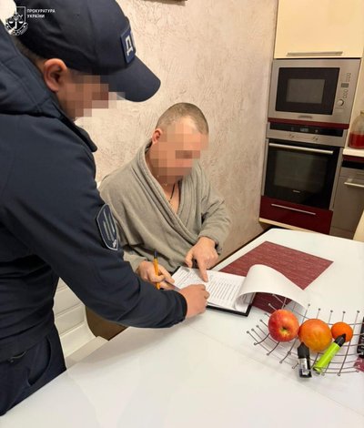 25 тисяч доларів США за мисливські угіддя розміром із Вінницю: справу колишнього посадовця лісгоспу передали до суду 25 тисяч доларів США за мисливські угіддя розміром із Вінницю: справу колишнього посадовця лісгоспу передали до суду