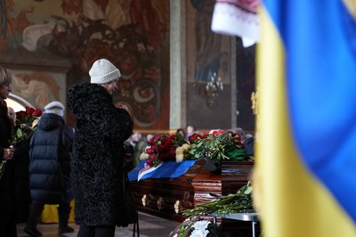 "Ніколи не бачив його зажуреним": у Черкасах попрощались із загиблим Максимом Зеленським "Ніколи не бачив його зажуреним": у Черкасах попрощались із загиблим Максимом Зеленським