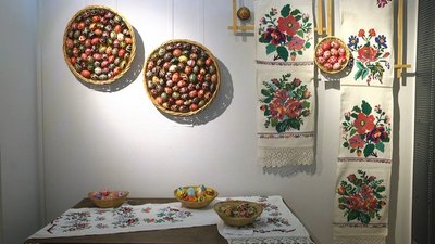 На виставці представлено тисячу п'ятнадцять писанок На виставці представлено тисячу п'ятнадцять писанок