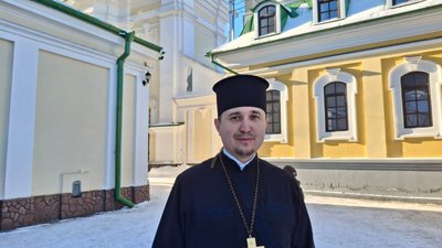 На Тернопільщині колядували, щоб зібрати гроші для ЗСУ, благодійність, 5 грудня 2025 року На Тернопільщині колядували, щоб зібрати гроші для ЗСУ, благодійність, 5 грудня 2025 року