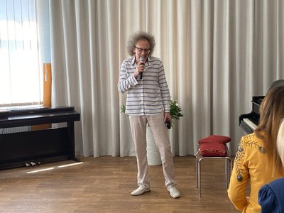 "Бацятко": у Черкасах зʼявилася скульптура присвячена барабану