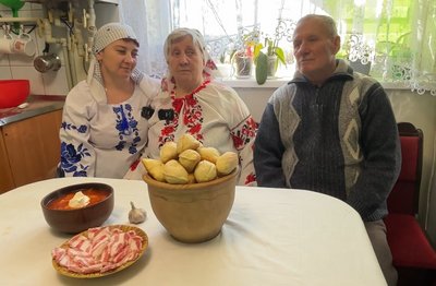 Опіканці — давня страва до борщу: рецепт від господині з Хмельниччини Опіканці — давня страва до борщу: рецепт від господині з Хмельниччини