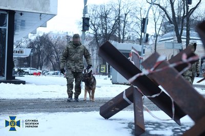 СБУ проводить перевірки в урядовому кварталі Києва СБУ проводить перевірки в урядовому кварталі Києва