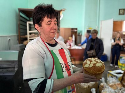 100 пасок посвятили й передали військовим волонтери ГО "Волонтери Закарпаття" 100 пасок посвятили й передали військовим волонтери ГО "Волонтери Закарпаття"