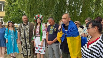 "Те, що я зараз стою перед вами, — це диво", — прикордонник з Житомирщини був у російському полоні понад три роки