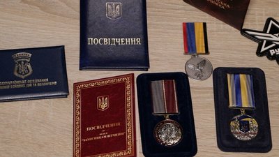 "Дивись, татова машина поїхала". Родини загиблих медиків з Вінниччини поділилися спогадами про них "Дивись, татова машина поїхала". Родини загиблих медиків з Вінниччини поділилися спогадами про них
