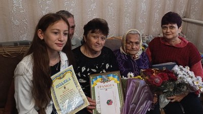 Жителька Чернігівщини відзначила 100-річний ювілей Жителька Чернігівщини відзначила 100-річний ювілей