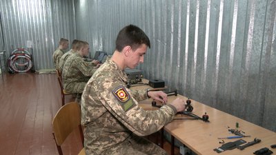 "Я її зробив із мікрохвильовки": учень одного із ліцеїв на Рівненщині розробив антидронову систему