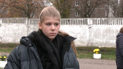 "Я вдячна мамі за життя": у Чернігові попрощалися із найстаршою матір’ю України Валентиною Підвербною "Я вдячна мамі за життя": у Чернігові попрощалися із найстаршою матір’ю України Валентиною Підвербною