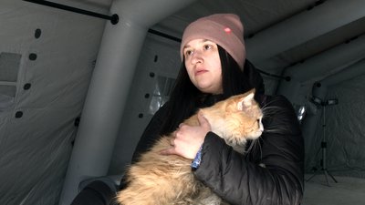 У п'ятиповерхівці демонтують конструкції, на приватному подвір’ї замітають осколки: жителі Чернігова про атаку БпЛА У п'ятиповерхівці демонтують конструкції, на приватному подвір’ї замітають осколки: жителі Чернігова про атаку БпЛА