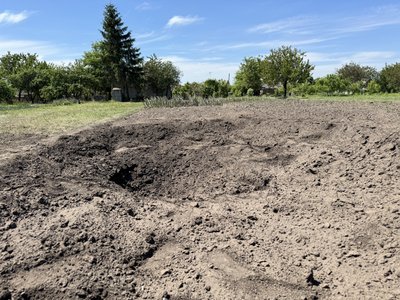"Ми довго думали чим це таким новеньким стріляють": Білопілля обстріляли активними реактивними снарядами "Ми довго думали чим це таким новеньким стріляють": Білопілля обстріляли активними реактивними снарядами