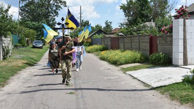 На Чернігівщині 15 липня поховали шестеро захисників України На Чернігівщині 15 липня поховали шестеро захисників України