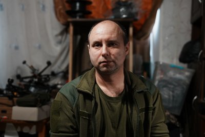 “Ми їх переважаємо, але у них дуже багато “м’яса”: бійці лабораторії дронів 95 ОДШБр показали свою роботу “Ми їх переважаємо, але у них дуже багато “м’яса”: бійці лабораторії дронів 95 ОДШБр показали свою роботу