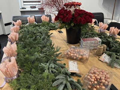 Арттерапевтичний захід "Flowers therapy" для дружин і матерів військових провели в Ужгороді Арттерапевтичний захід "Flowers therapy" для дружин і матерів військових провели в Ужгороді