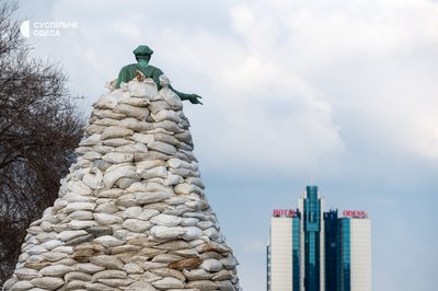 В Одесі вперше за понад чотири роки відкрили пам’ятник Дюку: що з ним буде далі