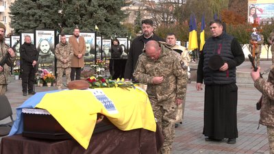 Попрощалися з військовим Олександром Цимбалом у Рівному