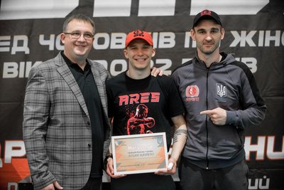 Черкаські боксери здобули друге місце на чемпіонаті України памʼяті Андрія Огородника Черкаські боксери здобули друге місце на чемпіонаті України памʼяті Андрія Огородника
