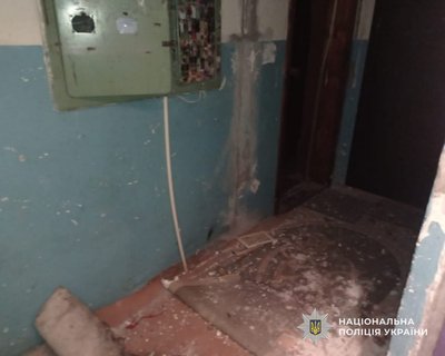 Підірвав гранату у багатоповерхівці: жителя Дніпропетровщини затримали за замах на вбивство чоловіка Підірвав гранату у багатоповерхівці: жителя Дніпропетровщини затримали за замах на вбивство чоловіка
