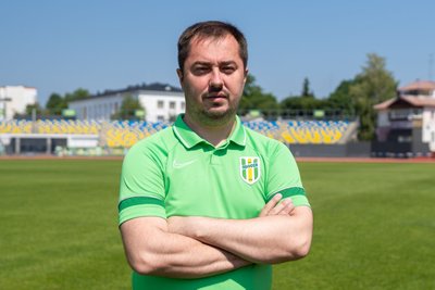 Володимир Загурський розповів, що Микита Кравченко де-факто тренується у ФК "Полісся" з 19 червня Володимир Загурський розповів, що Микита Кравченко де-факто тренується у ФК "Полісся" з 19 червня