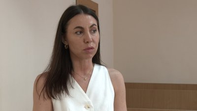 Представниця позивачів Оксана Притула, Пантеон Героїв, суд Представниця позивачів Оксана Притула, Пантеон Героїв, суд
