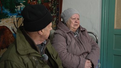 "Вимерло село": у Довгому, що за 25 кілометрів від Чернігова, залишається жити дев'ять людей "Вимерло село": у Довгому, що за 25 кілометрів від Чернігова, залишається жити дев'ять людей