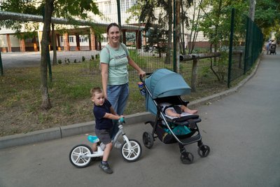 "Він – місцева знаменитість": на житломасиві Сокіл у Дніпрі щовечора гуляє гусак на прізвисько Гоша "Він – місцева знаменитість": на житломасиві Сокіл у Дніпрі щовечора гуляє гусак на прізвисько Гоша