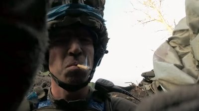 Бронежилет, шолом і камери: інтерв'ю з опертором "2000 метрів до Андріївки" Бронежилет, шолом і камери: інтерв'ю з опертором "2000 метрів до Андріївки"