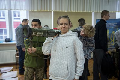 "Курсант знає — у нього є майбутнє". У ліцеї Дніпра провели ярмарок військових професій "Курсант знає — у нього є майбутнє". У ліцеї Дніпра провели ярмарок військових професій