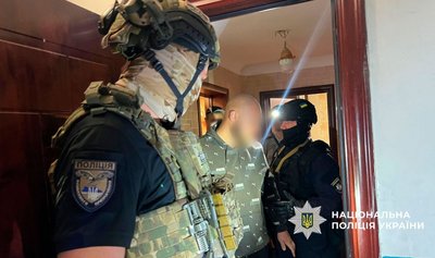 На Полтавщині повідомили про підозри двом підпалювачам автомобілів у Кременчуці На Полтавщині повідомили про підозри двом підпалювачам автомобілів у Кременчуці