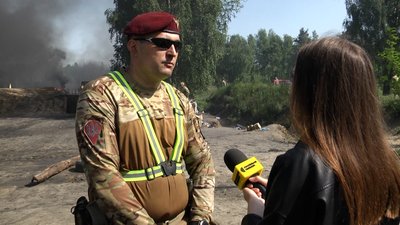 На Житомирщині курсанти одеської Військової академії отримали марунові берети ДШВ На Житомирщині курсанти одеської Військової академії отримали марунові берети ДШВ