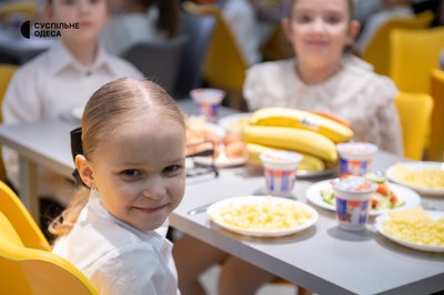 Оновлені харчоблоки Одещини: як реформа відобразилась на умовах роботи шкільних кухарів Оновлені харчоблоки Одещини: як реформа відобразилась на умовах роботи шкільних кухарів