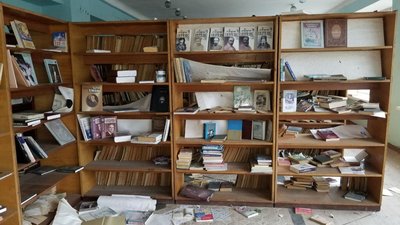 Херсонщина, бібліотека, окупація, розкидані книжки Херсонщина, бібліотека, окупація, розкидані книжки