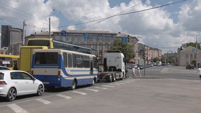 Вичерпали свій ресурс: у Вінниці замінять акумулятори на світлофорах Вичерпали свій ресурс: у Вінниці замінять акумулятори на світлофорах