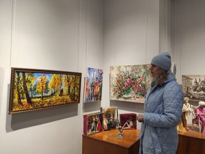 У Тернополі відкрили вистаку картин і ляльок Наталії Басараб
