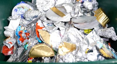 На єдиній сортувальній станції Дніпра за рік переробили 32 тонни непотребу. Що виготовляють зі сміття На єдиній сортувальній станції Дніпра за рік переробили 32 тонни непотребу. Що виготовляють зі сміття